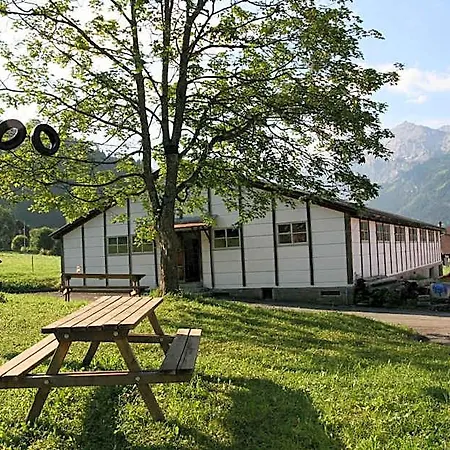 Mountain Backpackercamp Hostal Lenk im Simmental