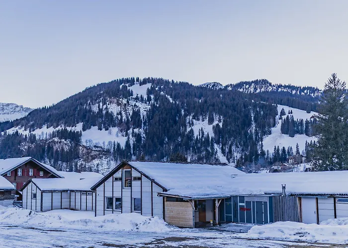 Mountain Backpackercamp Lenk