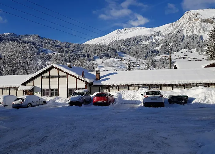 Mountain Backpackercamp * Lenk