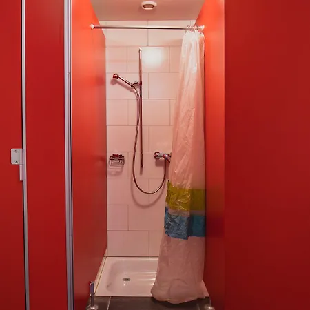 Mountain Backpackercamp * Lenk