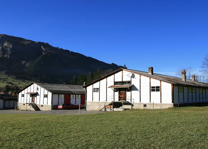 Mountain Backpackercamp * Lenk